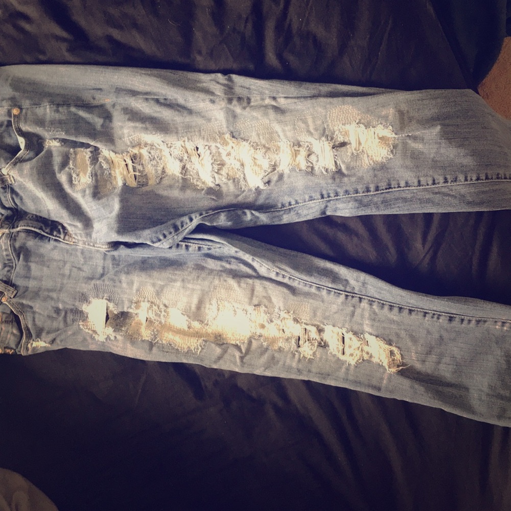 Torrid boyfriend ripped jeans! Size 16